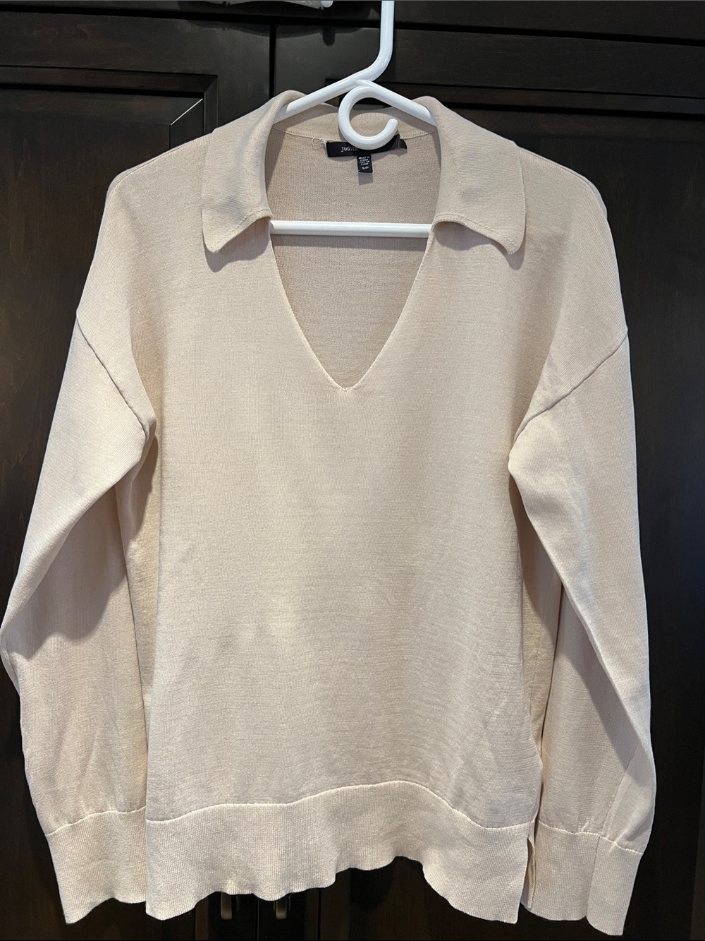 Judith and Charles peach/ cream V-Neck Collared Women's Sweater